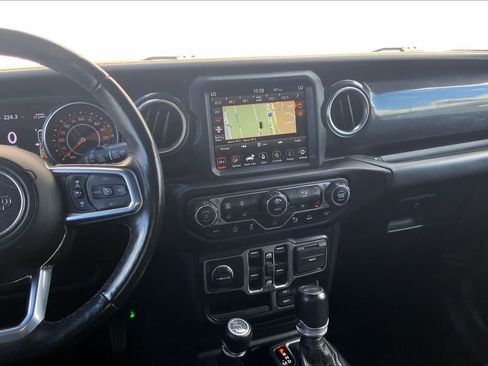 Used 2021 Jeep Wrangler Unlimited Sahara AWD/4WD image 15