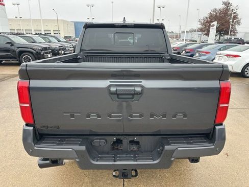 Certified 2025 Toyota Tacoma TRD Off-Road image 4