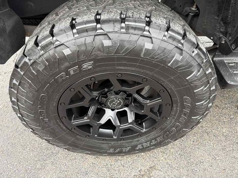 Used 2018 Toyota 4Runner SR5 image 8