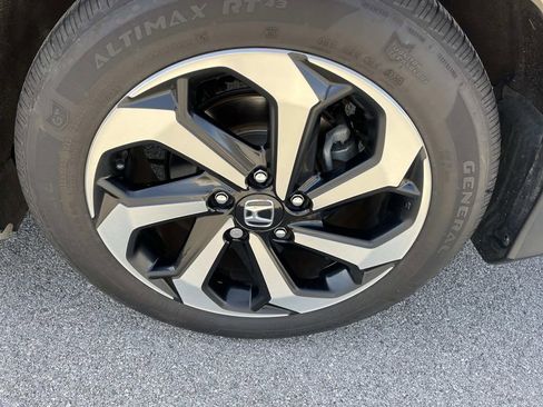 Used 2017 Honda Accord EX image 11