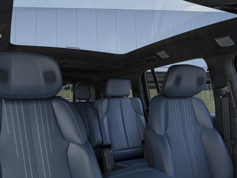 New 2026 Cadillac Escalade IQ Luxury 2 w/ LPO, Radiant Package AWD/4WD image 26