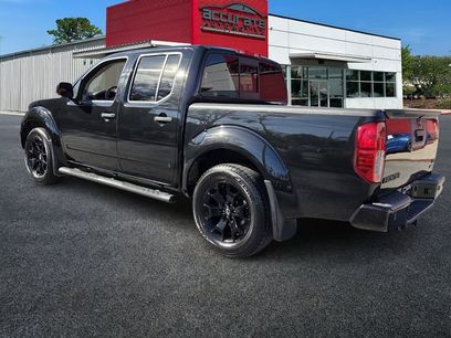Used 2021 Nissan Frontier SV w/ Midnight Edition Floor Mats