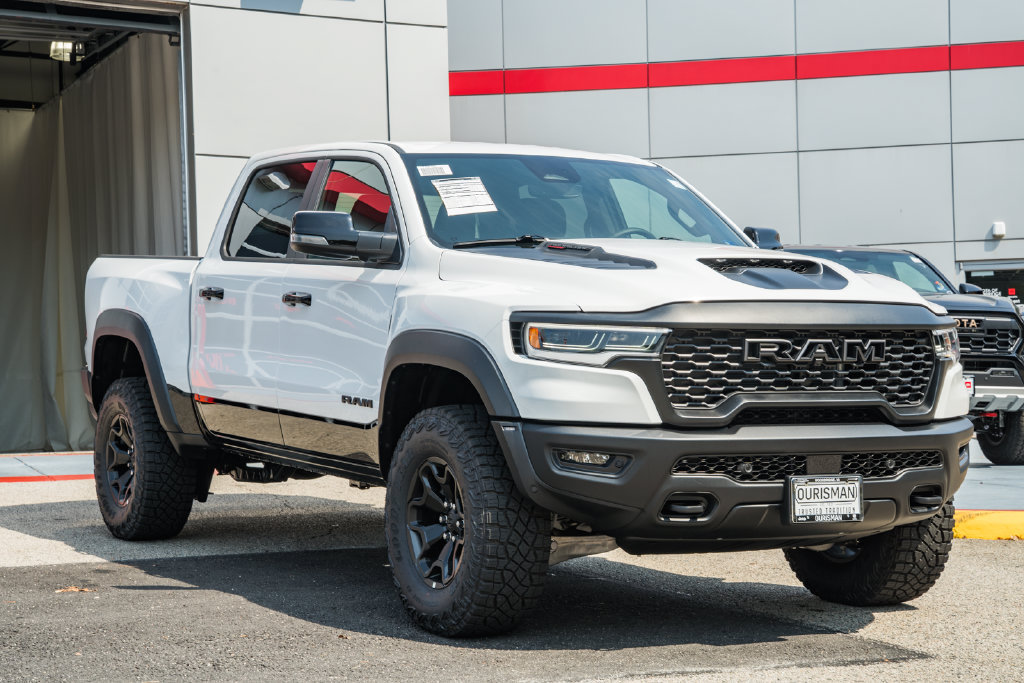 New 2026 RAM 1500 RHO w/ Bed Utility Group AWD/4WD 360° Tour