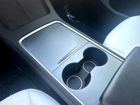 Used 2023 Tesla Model Y Long Range image 23