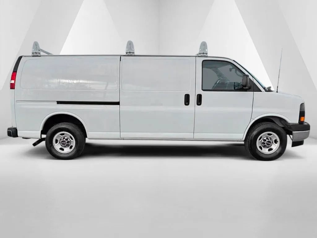Used 2020 GMC Savana 3500 Extended w/ Driver Convenience Package RWD image 8