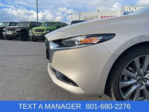 Used 2023 MAZDA MAZDA3 s FWD image 9