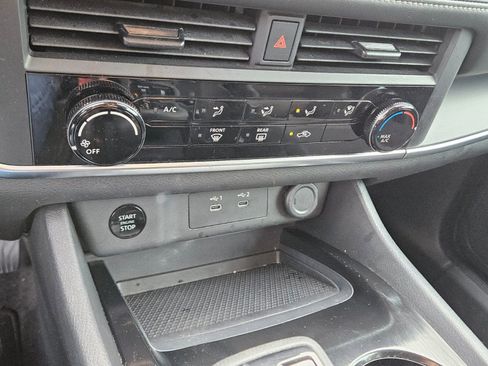 Used 2024 Nissan Rogue S image 20