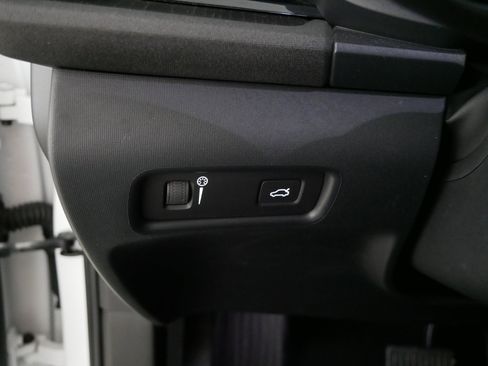 Used 2021 Polestar Polestar 2 w/ Performance Package image 26