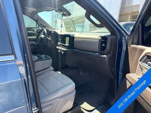Used 2024 GMC Sierra 1500 SLE w/ X31 Off-Road Package AWD/4WD image 9