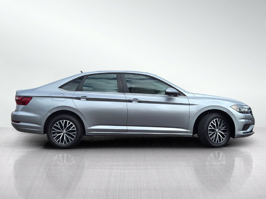 Used 2021 Volkswagen Jetta SE FWD image 4
