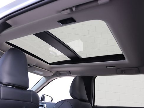 New 2026 Mitsubishi Outlander SE AWD/4WD image 17