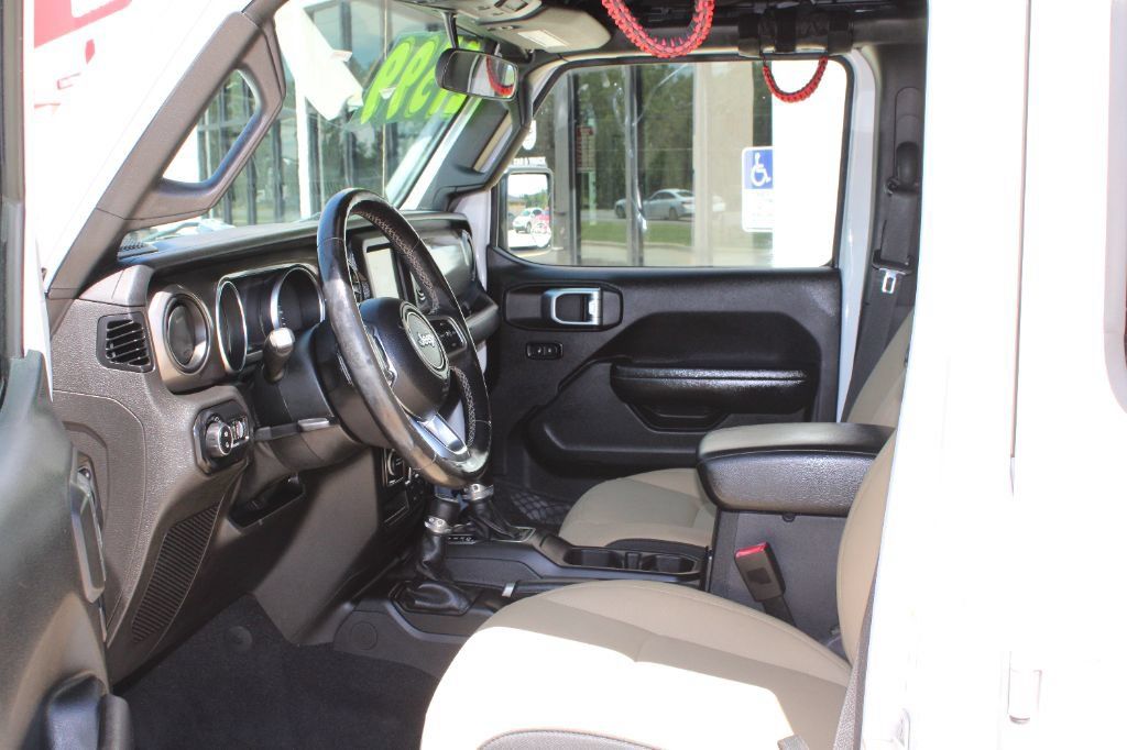 Used 2020 Jeep Gladiator Sport w/ Quick Order Package 24S AWD/4WD image 10