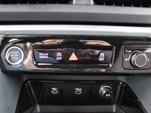 New 2025 Audi Q5 Premium Plus image 19