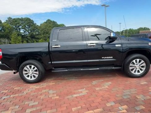 Used 2017 Toyota Tundra Limited w/ Limited Premium Package AWD/4WD image 3