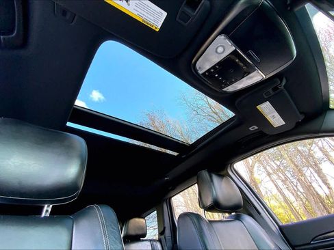 Used 2017 Jeep Grand Cherokee Limited w/ Luxury Group II AWD/4WD image 14