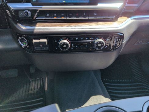 Used 2026 Chevrolet Silverado 3500 LT w/ All Star Edition AWD/4WD image 18