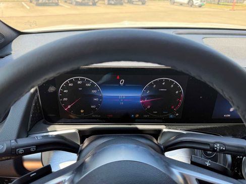 Used 2026 Mercedes-Benz GLB 250 image 17