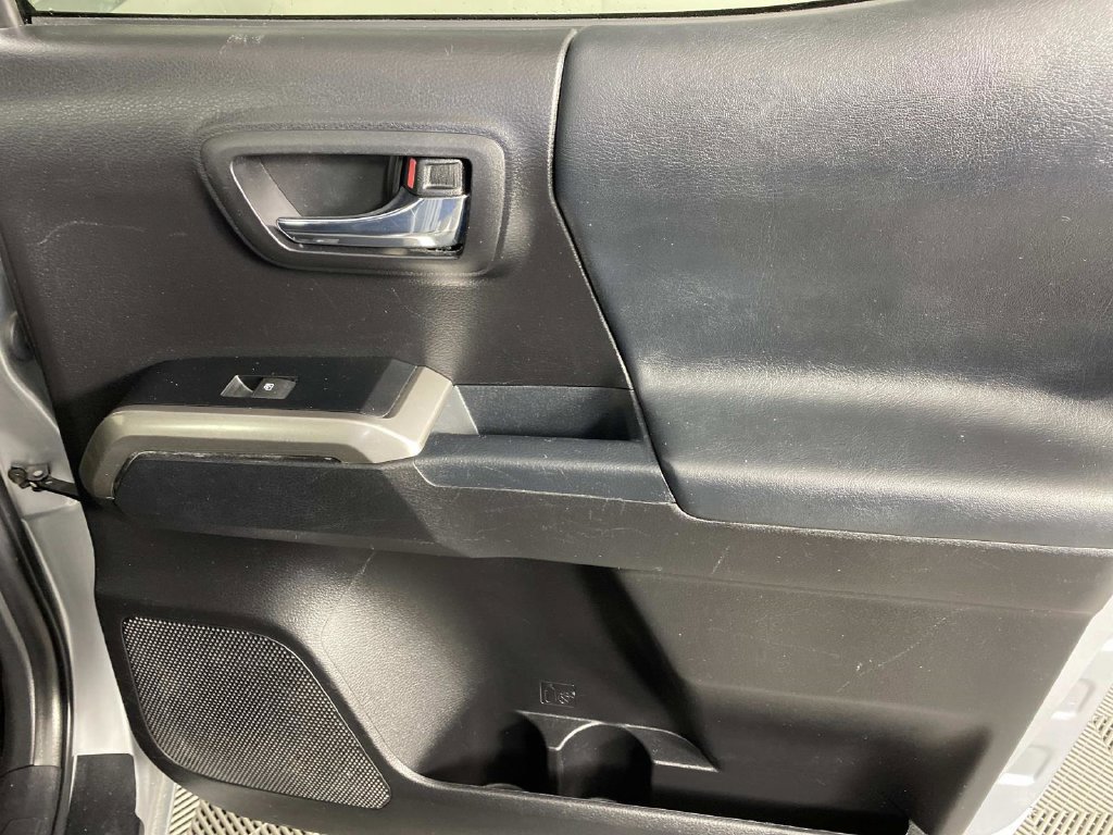 Used 2023 Toyota Tacoma Limited AWD/4WD image 25