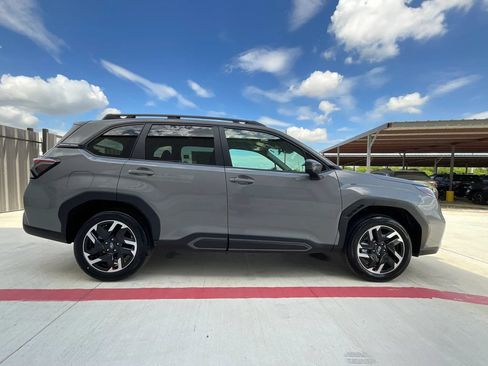 Used 2026 Subaru Forester Limited AWD/4WD image 7
