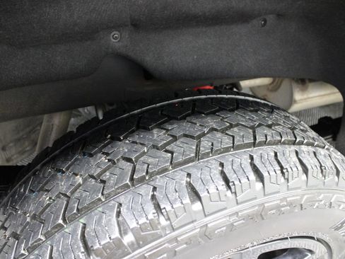 Used 2022 Chevrolet Silverado 1500 LT Trail Boss w/ Bed Protection Package AWD/4WD image 33