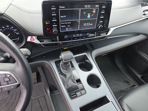 Used 2021 Toyota Sienna XSE w/ XSE Plus Package image 24