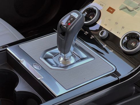 Used 2022 Land Rover Range Rover Evoque SE image 36