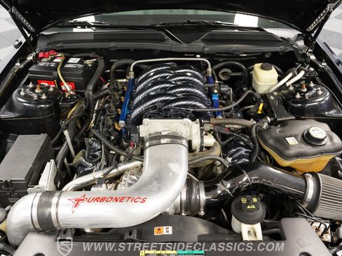 Used 2005 Ford Mustang GT image 3