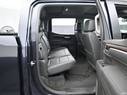 Used 2025 GMC Sierra 1500 SLT RWD image 41