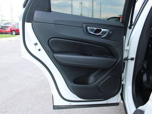 Used 2023 Volvo XC60 B5 Plus w/ Climate Package AWD/4WD image 30