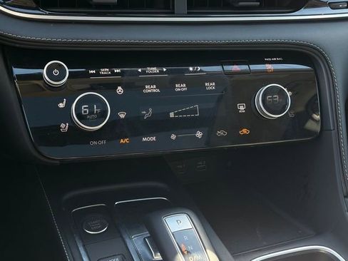 Used 2023 INFINITI QX60 Luxe w/ Performance Audio Package image 22