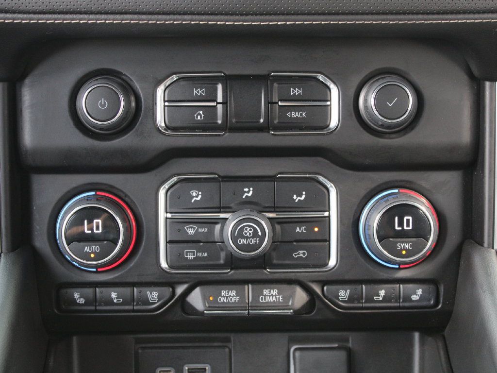 Used 2023 Chevrolet Suburban Premier AWD/4WD image 25