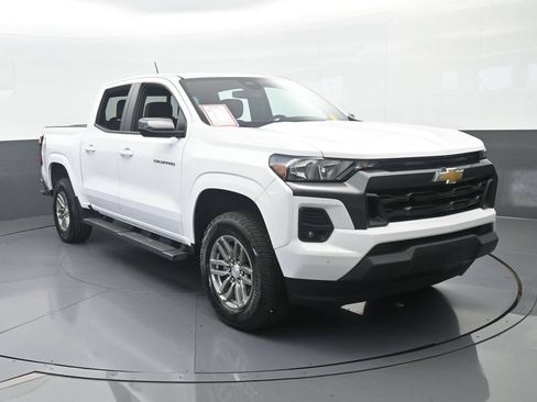 Used 2023 Chevrolet Colorado LT w/ LT Convenience Package RWD image 9