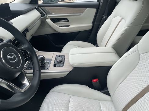 Used 2024 MAZDA CX-90 Plug-In Hybrid w/ Premium Plus image 4