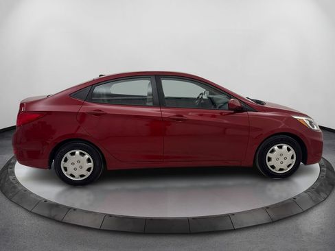 Used 2017 Hyundai Accent SE FWD image 4