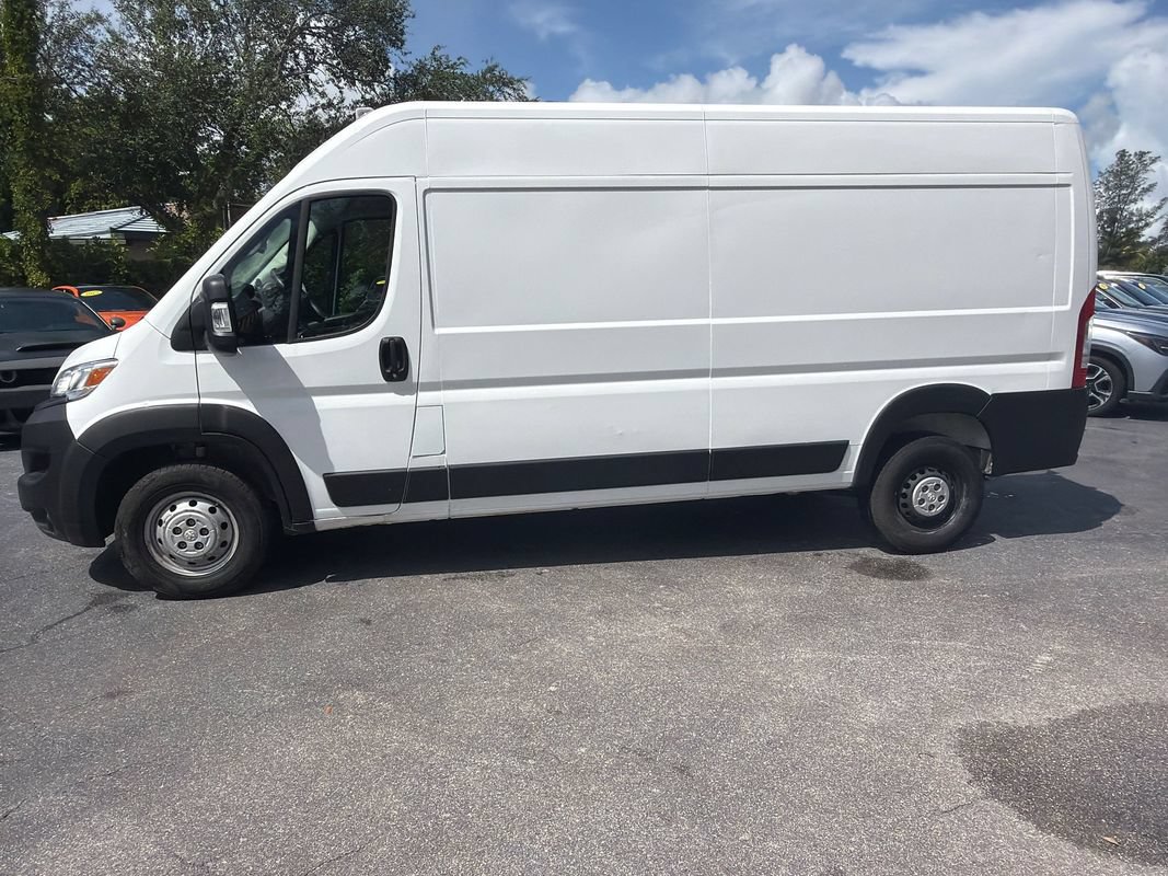Used 2025 RAM ProMaster 2500 w/ Convenience Group FWD image 2