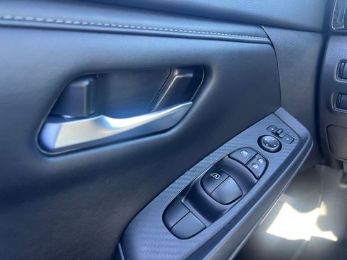 Used 2025 Nissan Sentra SV image 20