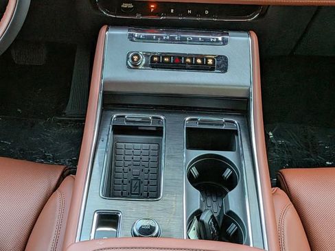 New 2025 Lincoln Aviator Reserve w/ Equipment Group 201A image 17