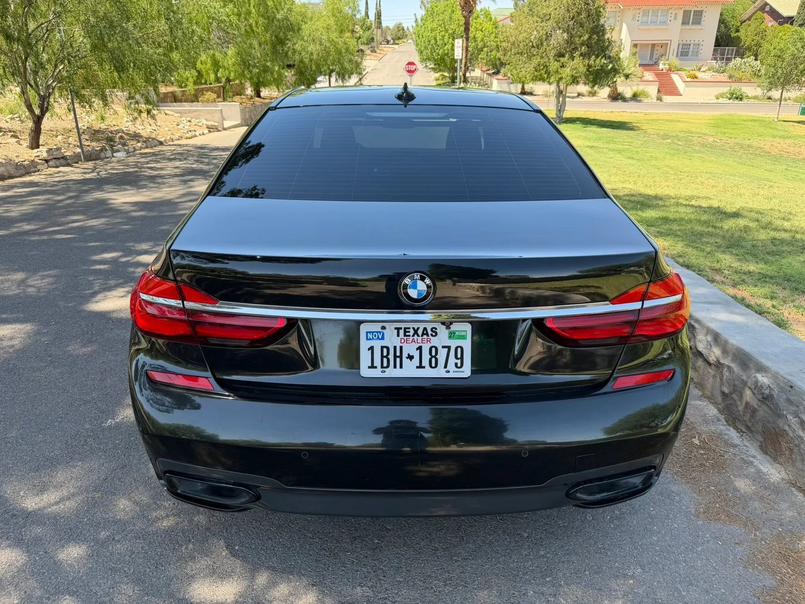 Used 2019 BMW 740i xDrive w/ M Sport Package AWD/4WD image 4