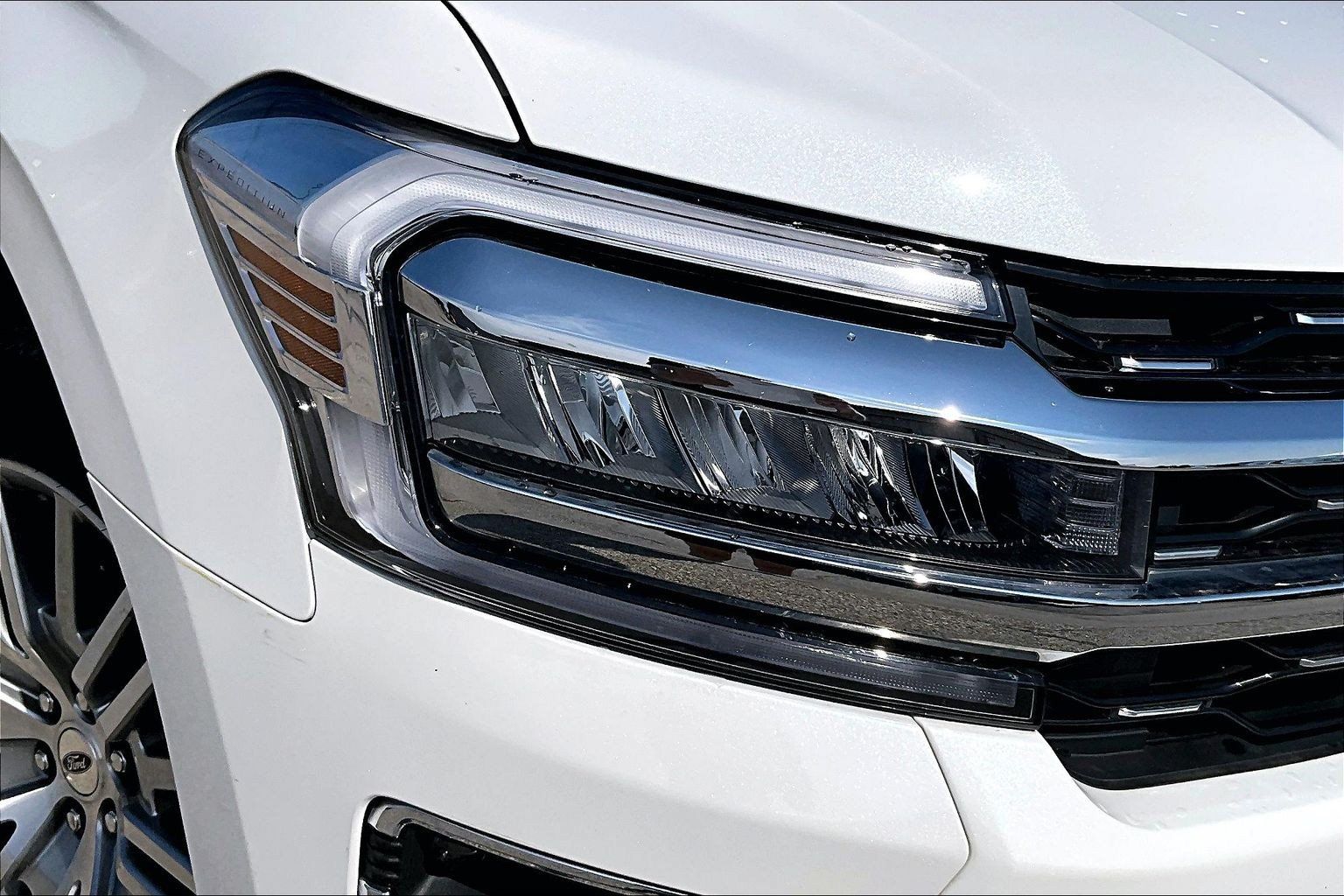 Used 2024 Ford Expedition Limited AWD/4WD image 28