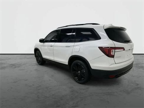 Certified 2022 Honda Pilot Black Edition image 9