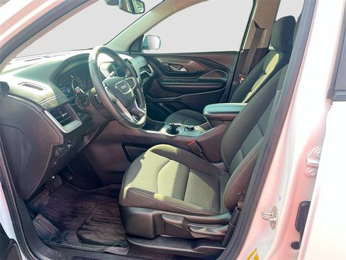 Used 2024 GMC Terrain SLE w/ LPO, Floor Liner Package image 20