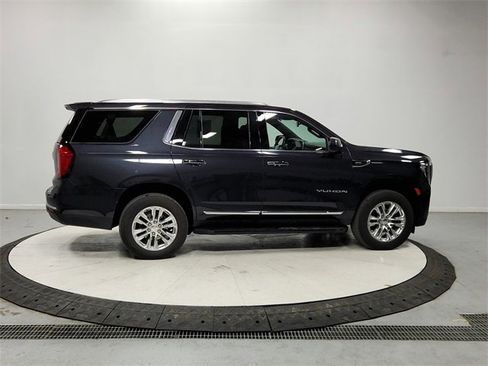 Used 2023 GMC Yukon SLT image 8