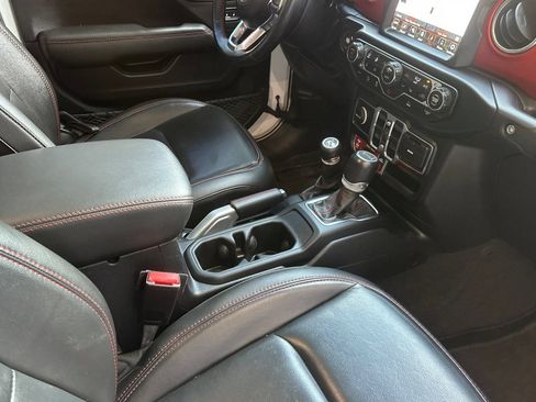 Used 2021 Jeep Gladiator Rubicon AWD/4WD image 19