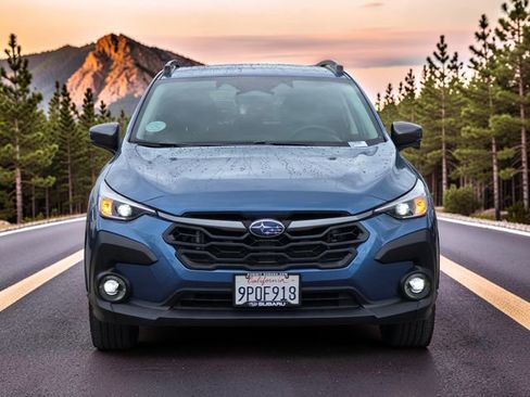 Certified 2024 Subaru Crosstrek 2.0i Premium w/ Crosstrek Mirror Package AWD/4WD image 3