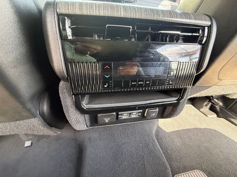 Used 2024 Jeep Wagoneer L Series II w/ Flexible Seating Group AWD/4WD image 21
