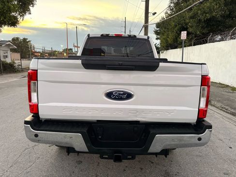 Used 2019 Ford F250 XL w/ Power Equipment Group image 4