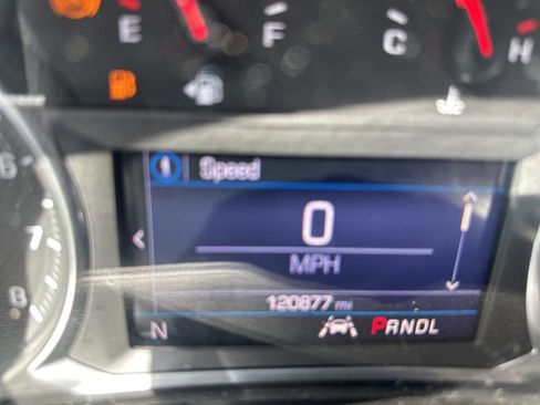 Used 2020 Chevrolet Equinox LT w/ Driver Convenience Package image 7