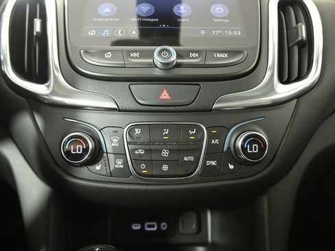 Used 2020 Chevrolet Equinox LT AWD/4WD image 29