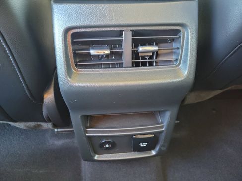 Used 2023 Ford Edge SEL w/ Convenience Package image 13