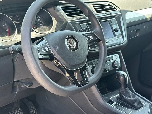 Used 2018 Volkswagen Tiguan S FWD image 10